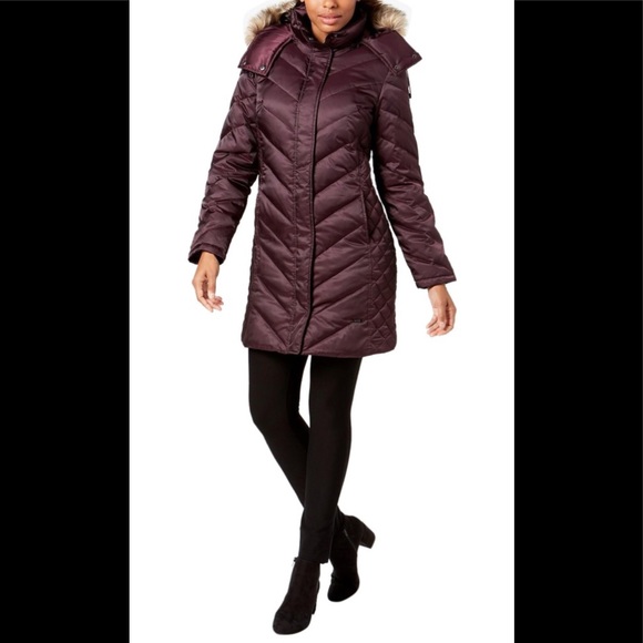 Kenneth Cole Jackets & Blazers - ⚡️SALE⚡️ Kenneth Cole Faux fur Down Chevron Puffer Coat